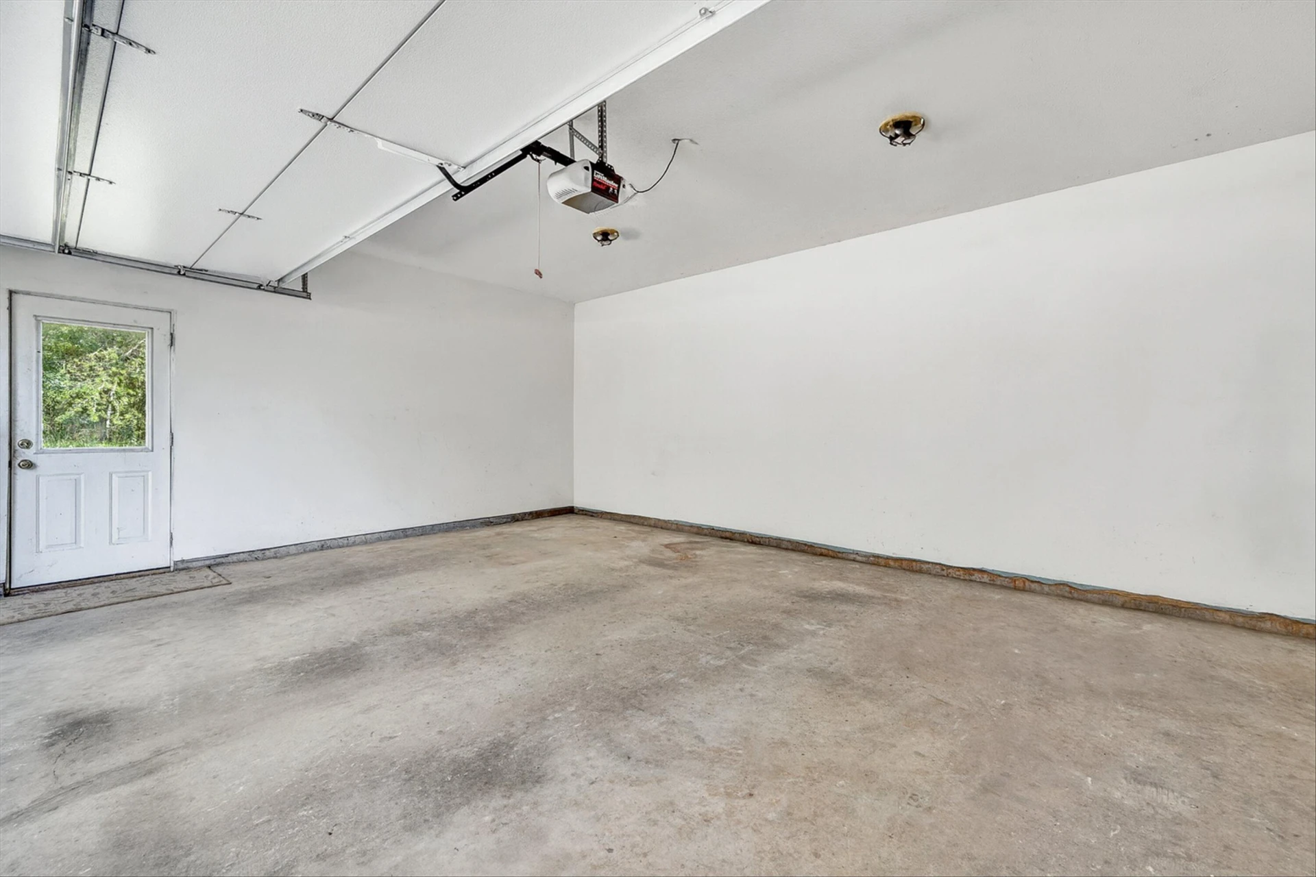 1082 Anna LN - Photo 24