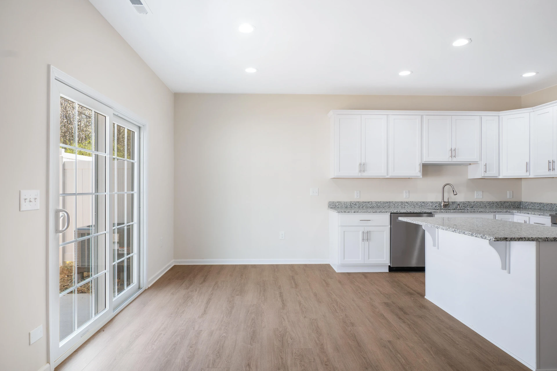 6137 Warren Newcomb DR - Photo 17