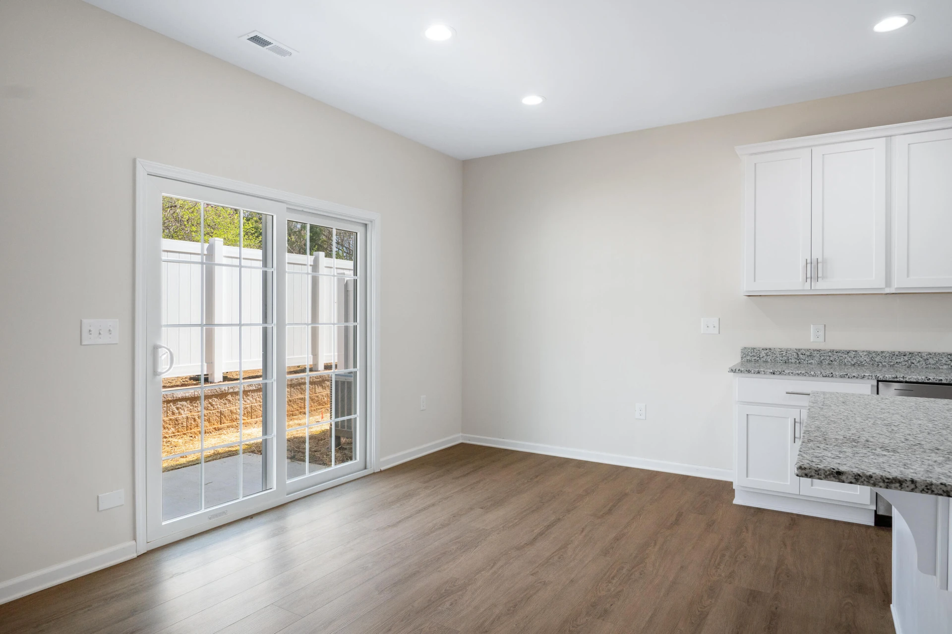 6137 Warren Newcomb DR - Photo 18