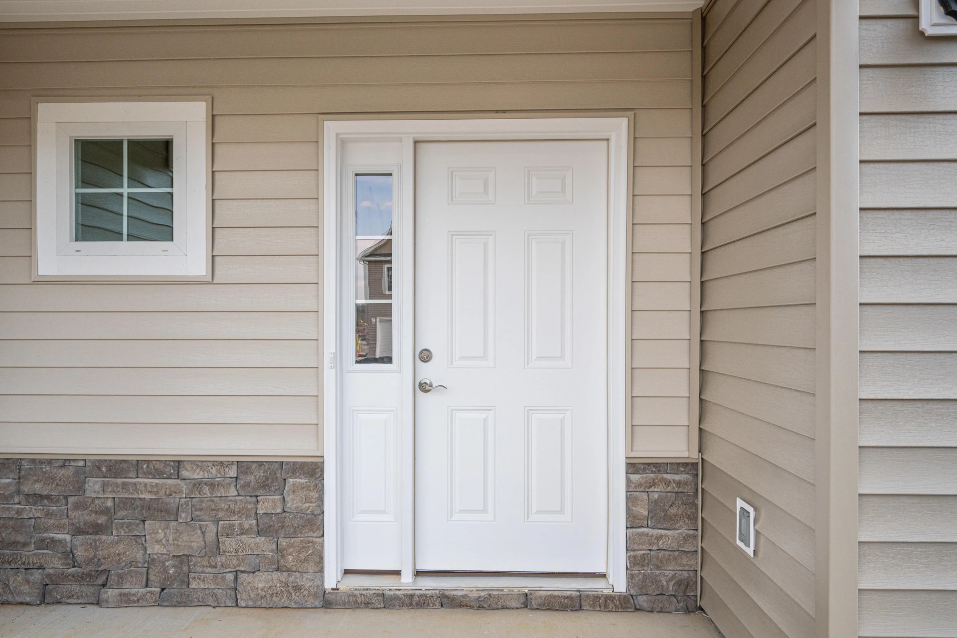 6137 Warren Newcomb DR - Photo 2