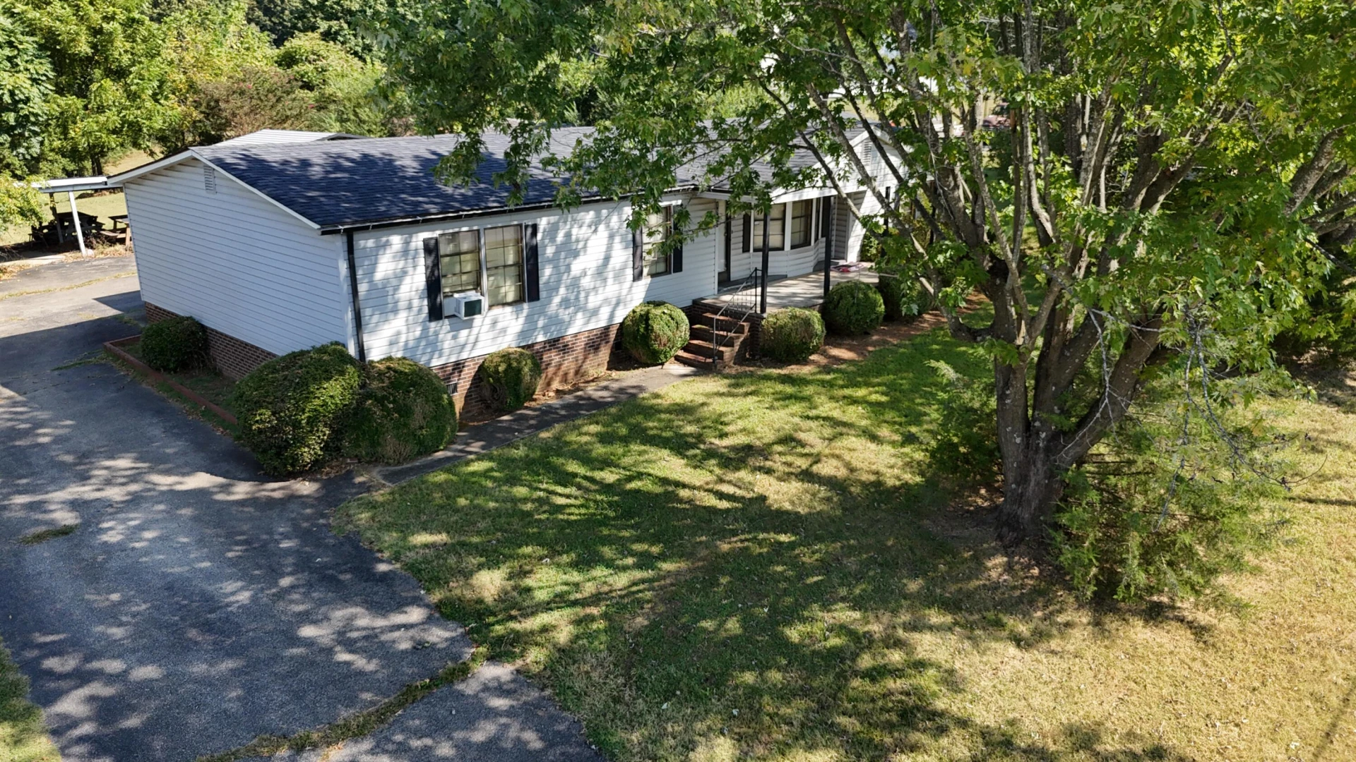 1810 Scuffling Hill RD - Photo 3