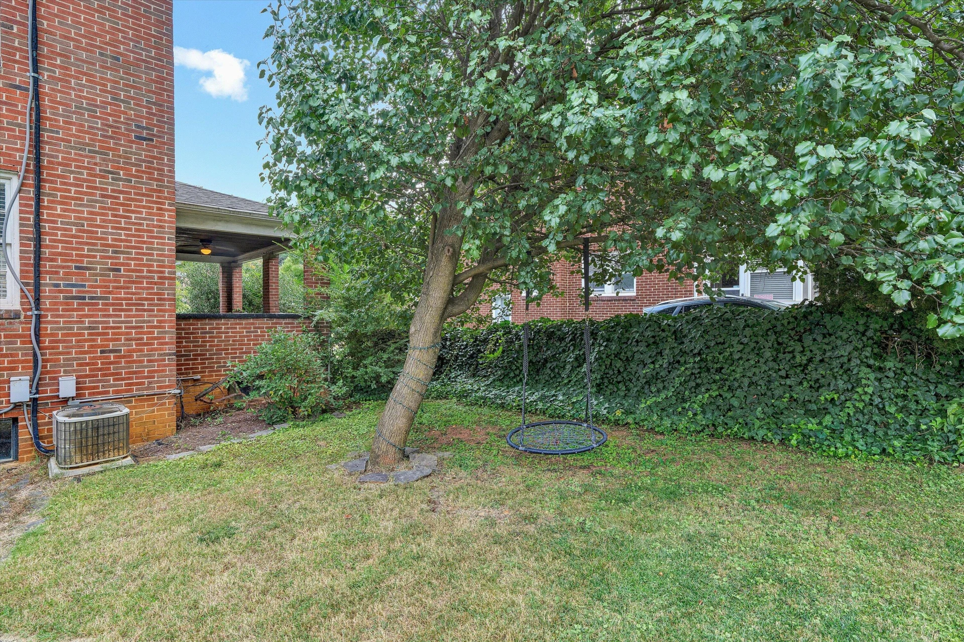 1656 Brandon AVE SW - Photo 37