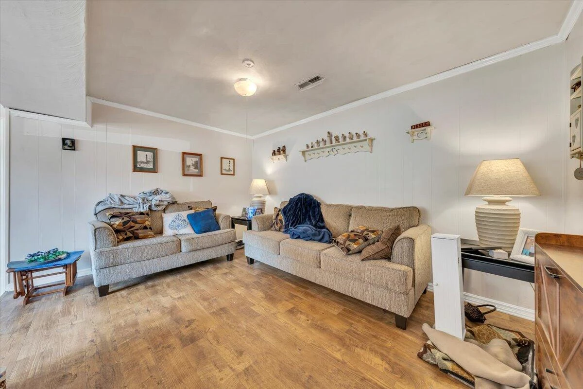 8199 Ashton LN - Photo 17