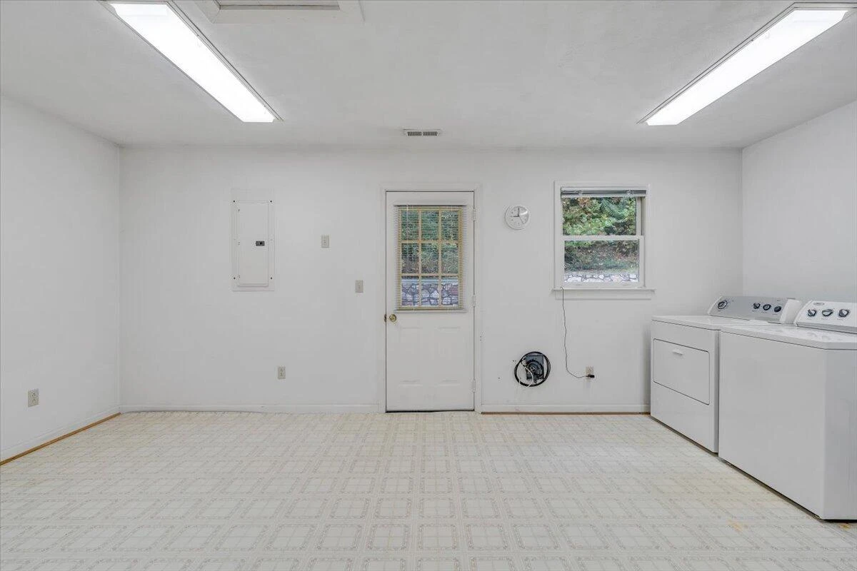 4144 Daugherty RD - Photo 37