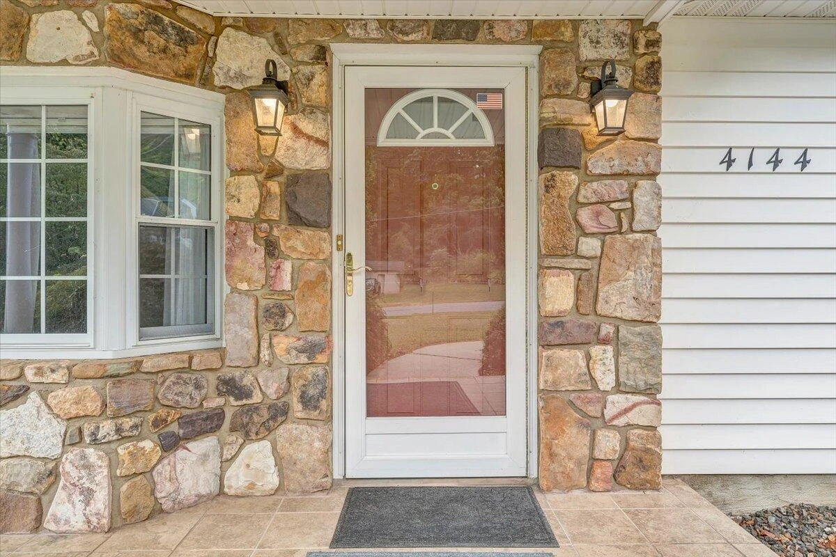 4144 Daugherty RD - Photo 4