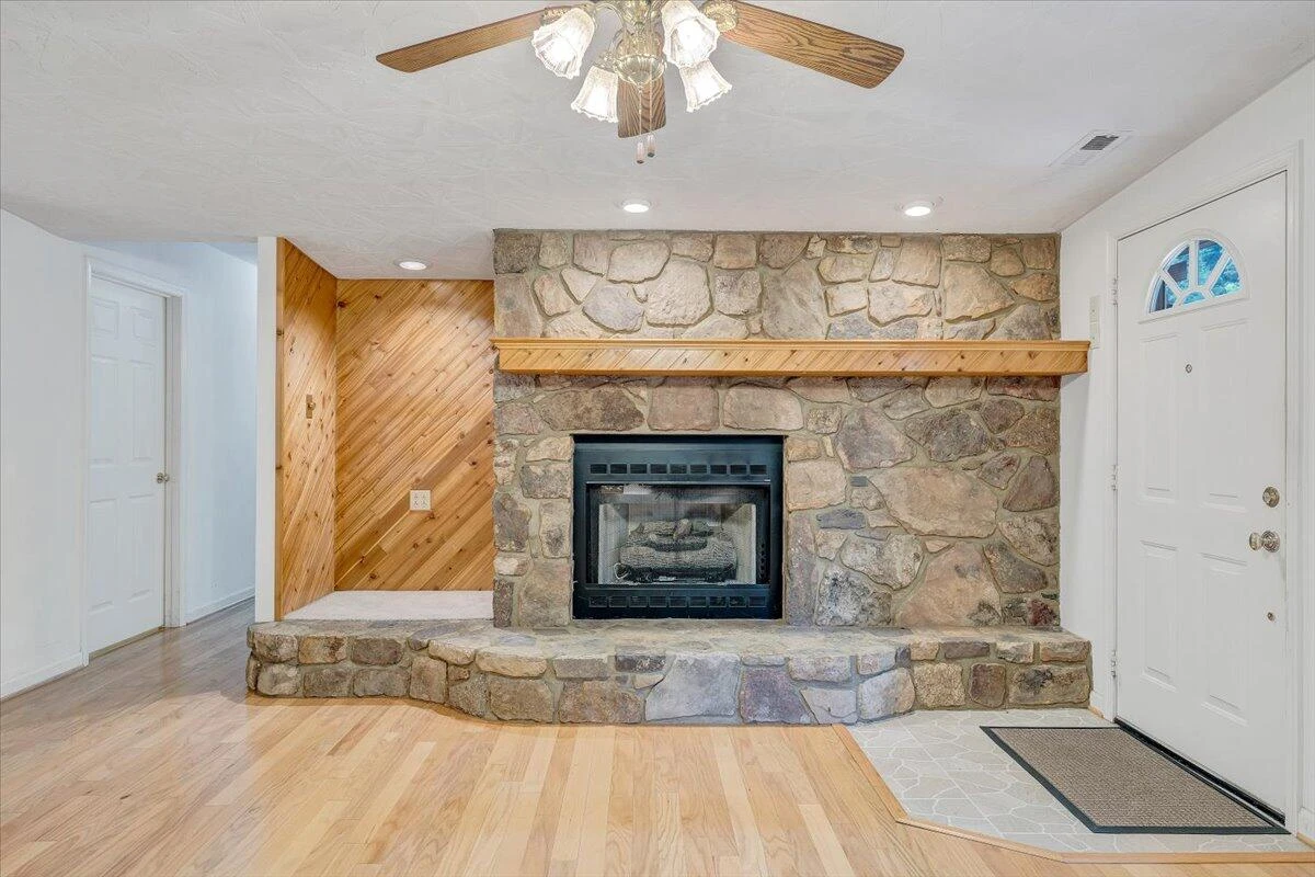 4144 Daugherty RD - Photo 6