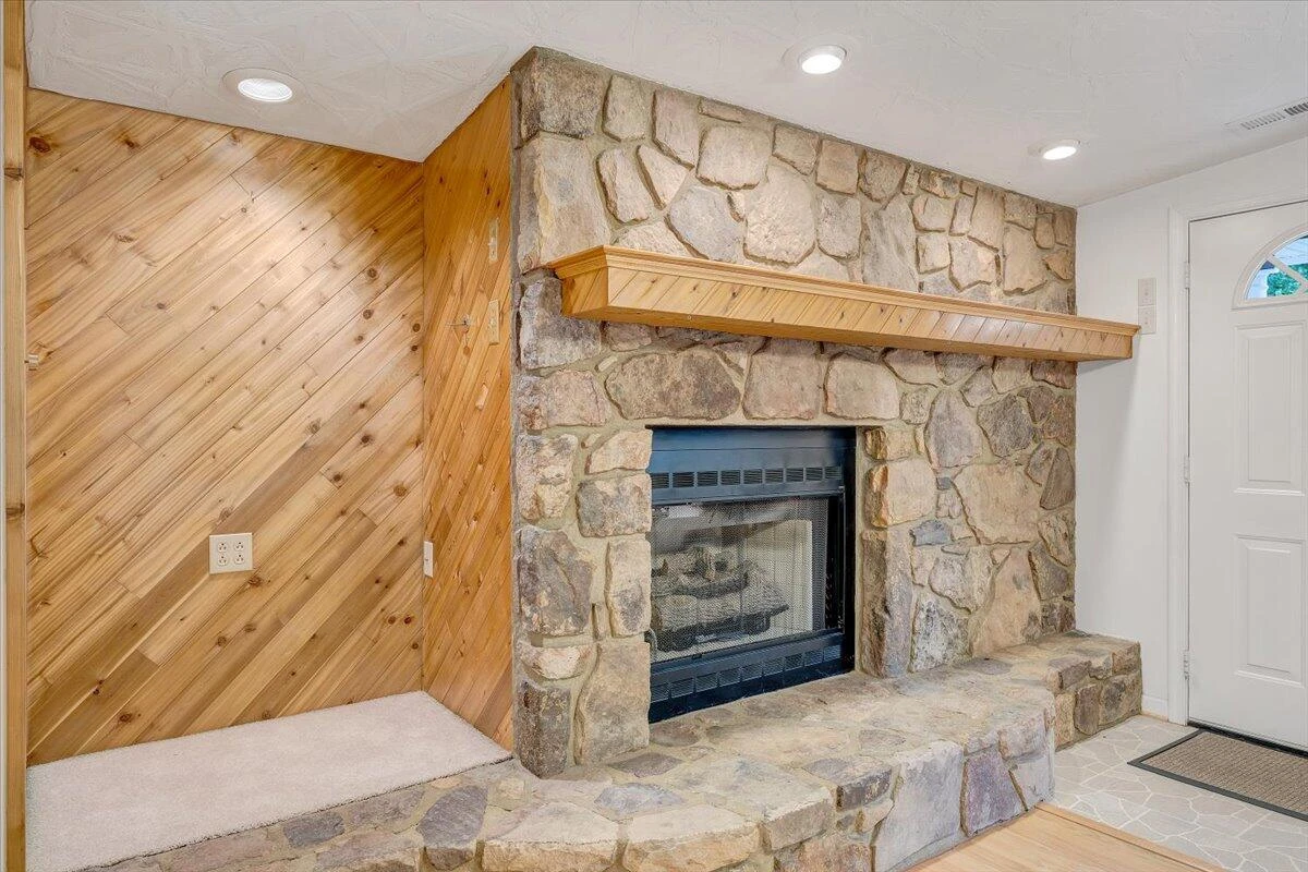 4144 Daugherty RD - Photo 9