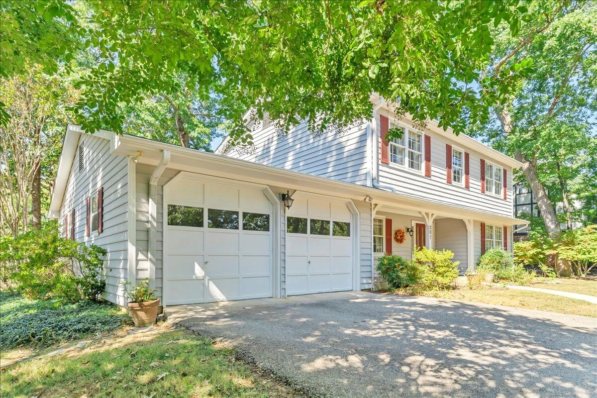 207 Queen Regent CT - Photo 58