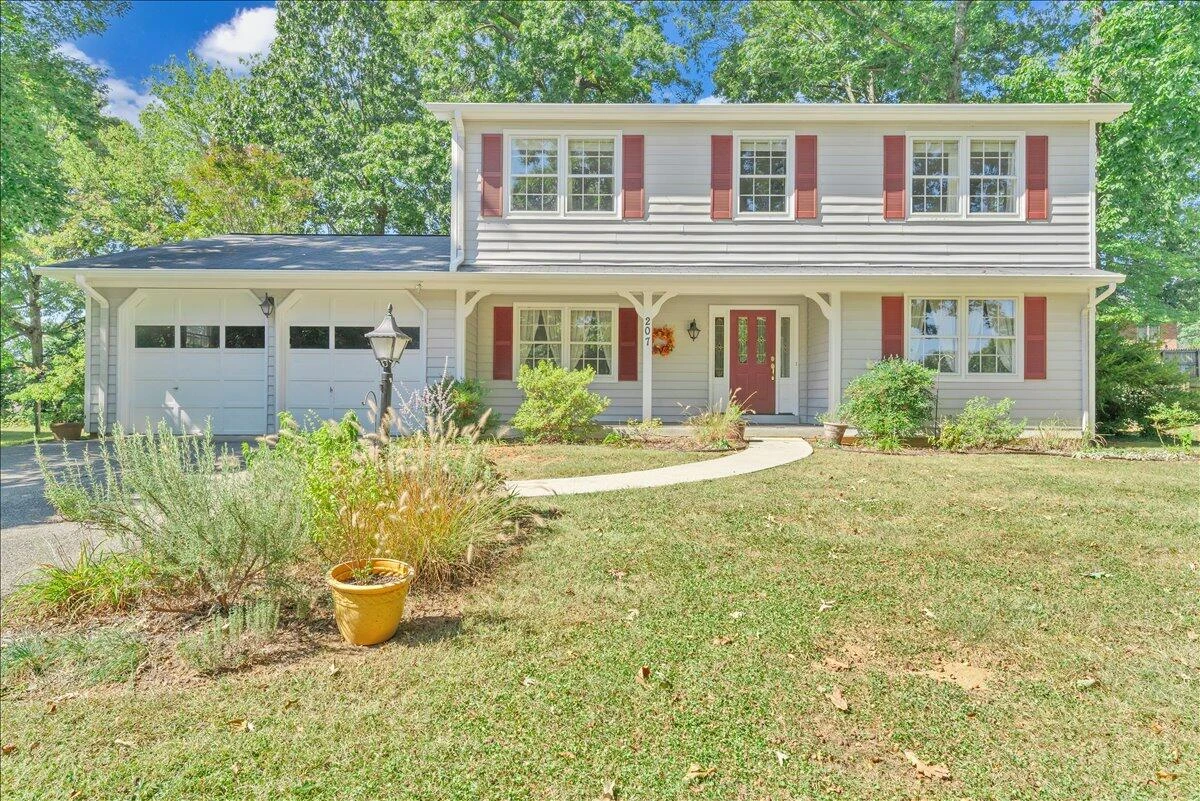 207 Queen Regent CT - Photo 63