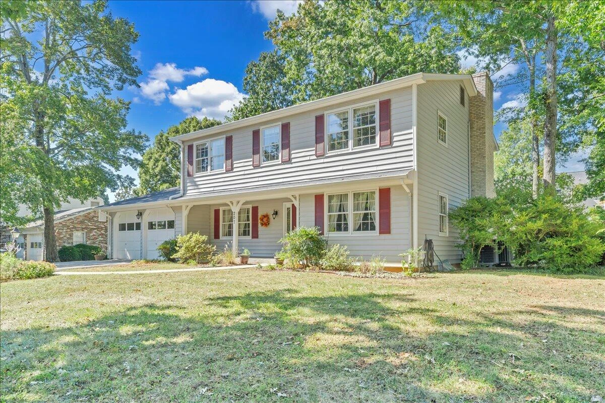 207 Queen Regent CT - Photo 68