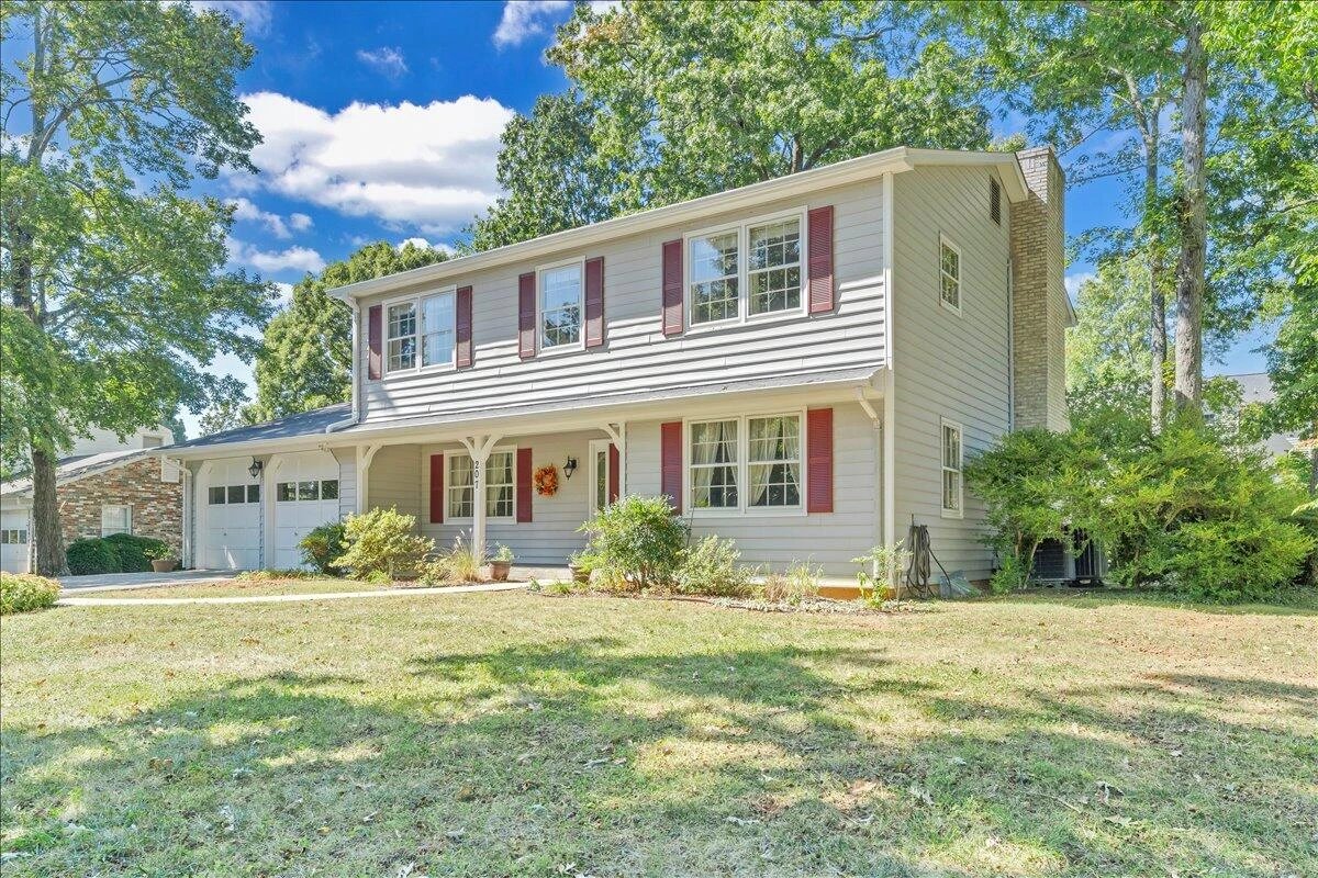 207 Queen Regent CT - Photo 69