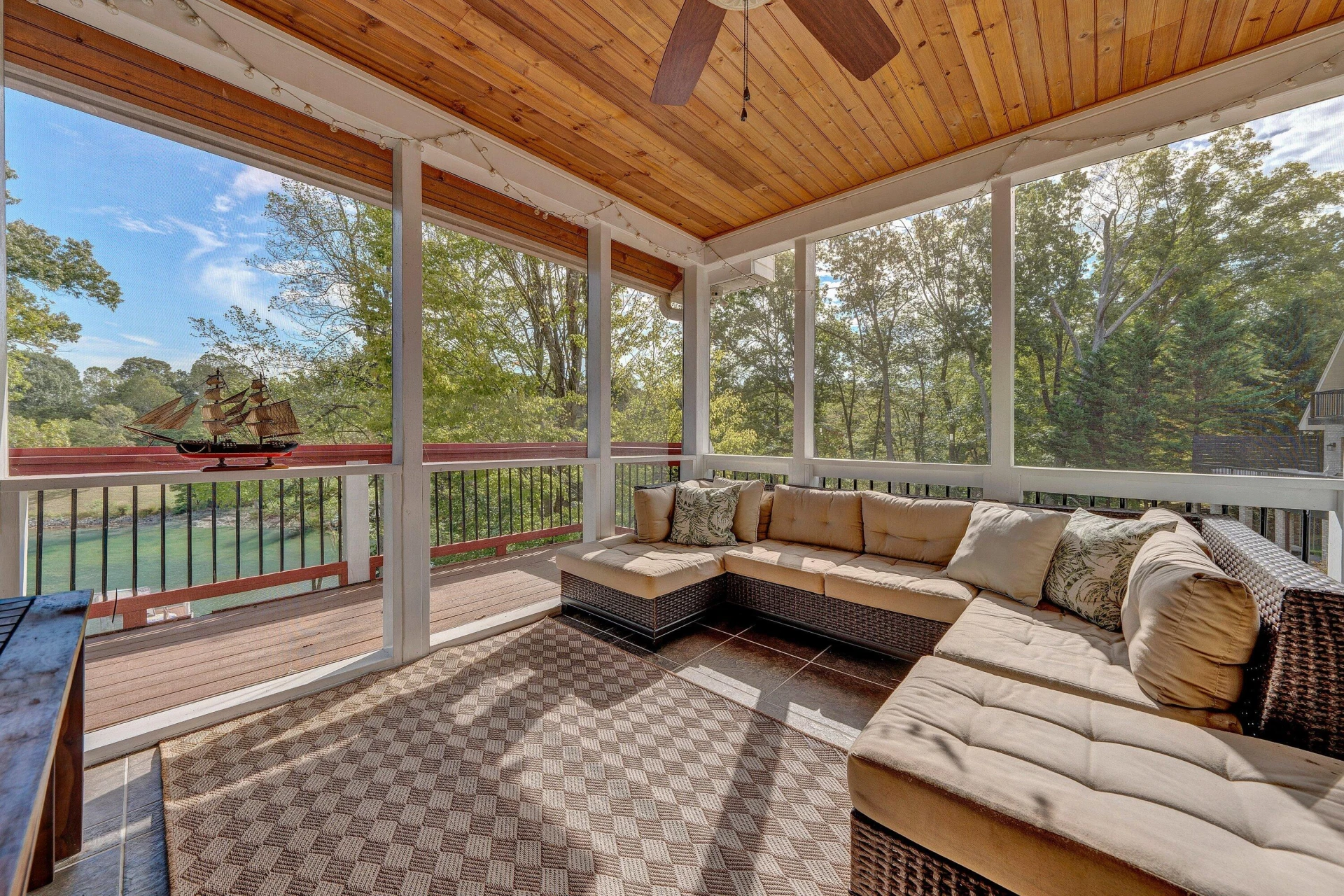 1040 Jefferson Dock RD - Photo 30