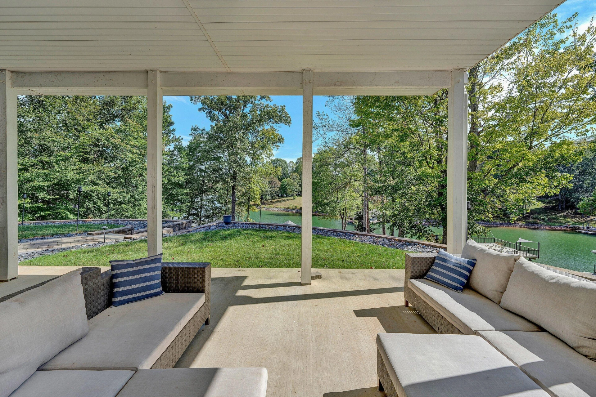 1040 Jefferson Dock RD - Photo 49