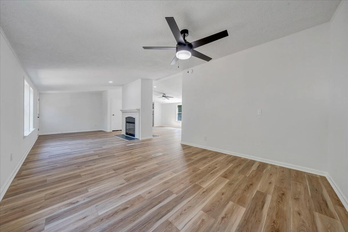 341 Leland LN - Photo 10