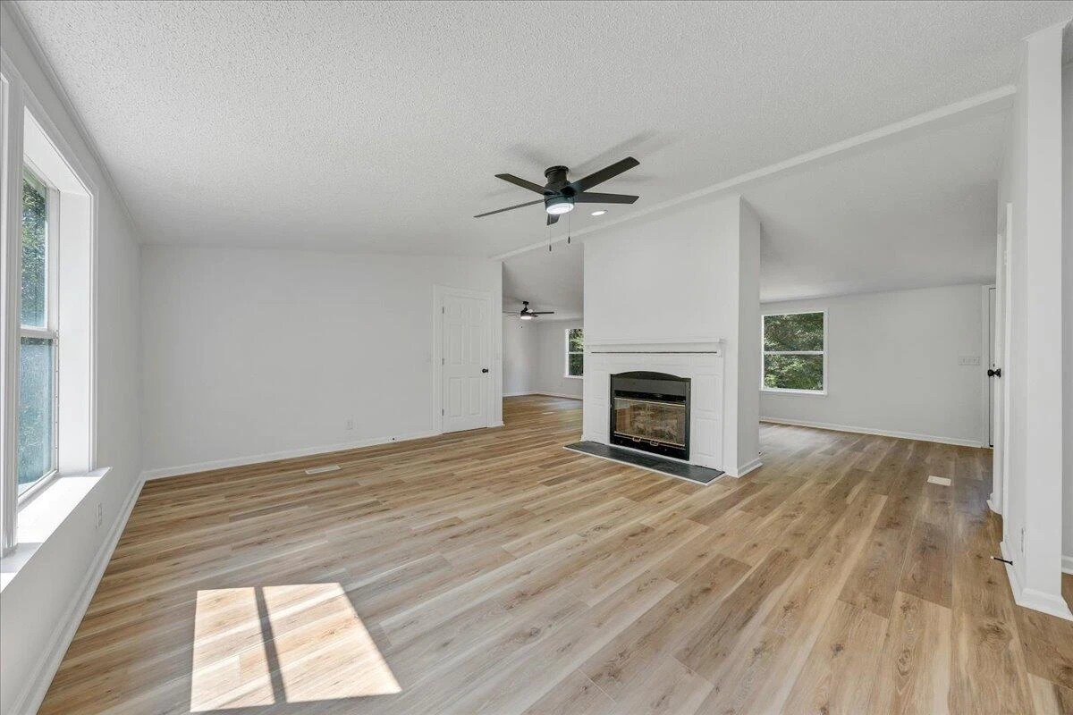 341 Leland LN - Photo 13