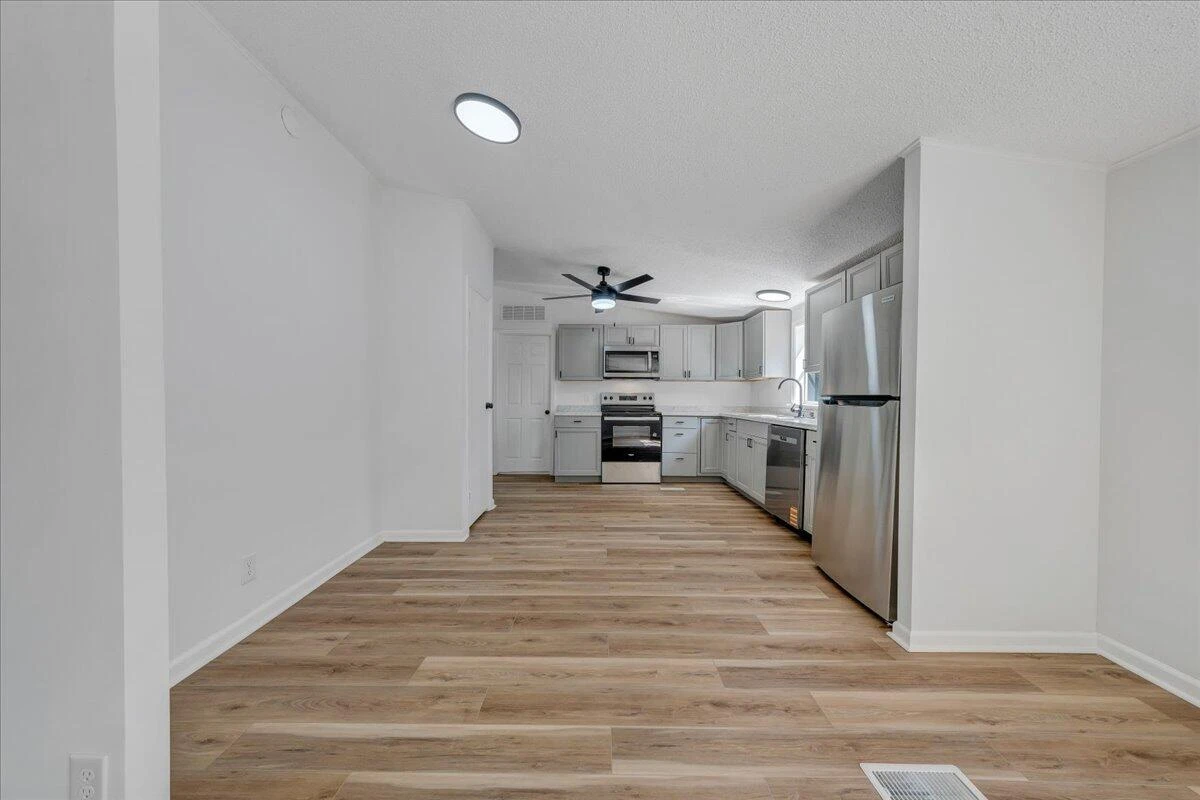 341 Leland LN - Photo 16