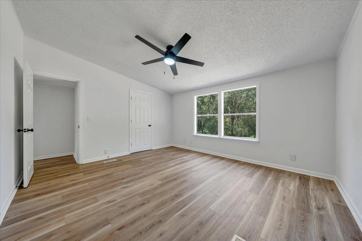 341 Leland LN - Photo 23