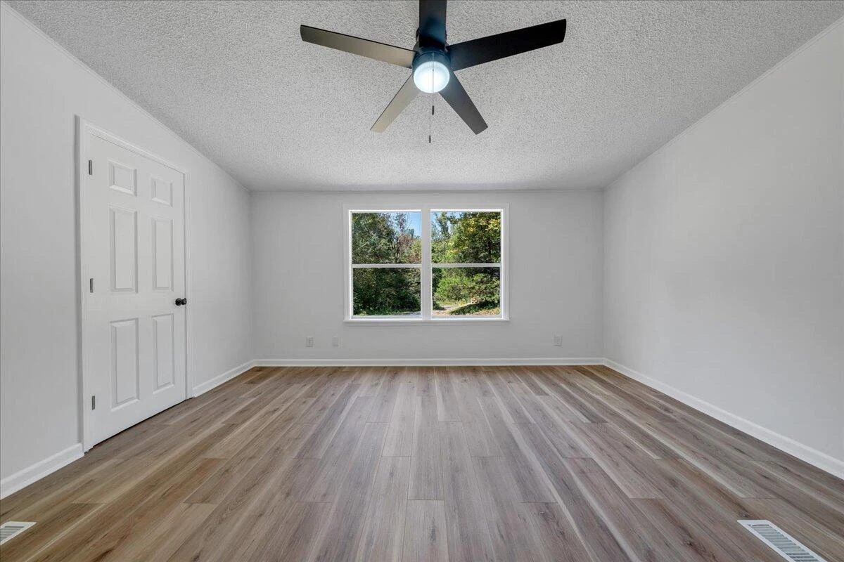 341 Leland LN - Photo 24
