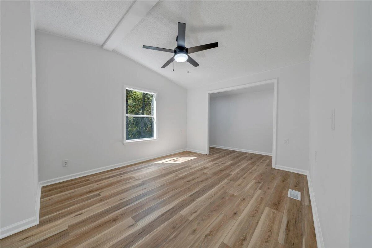 341 Leland LN - Photo 37
