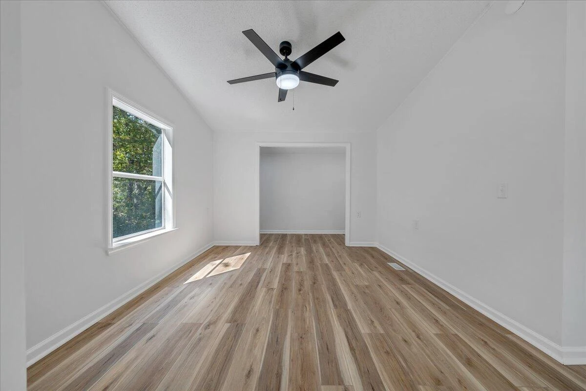 341 Leland LN - Photo 38