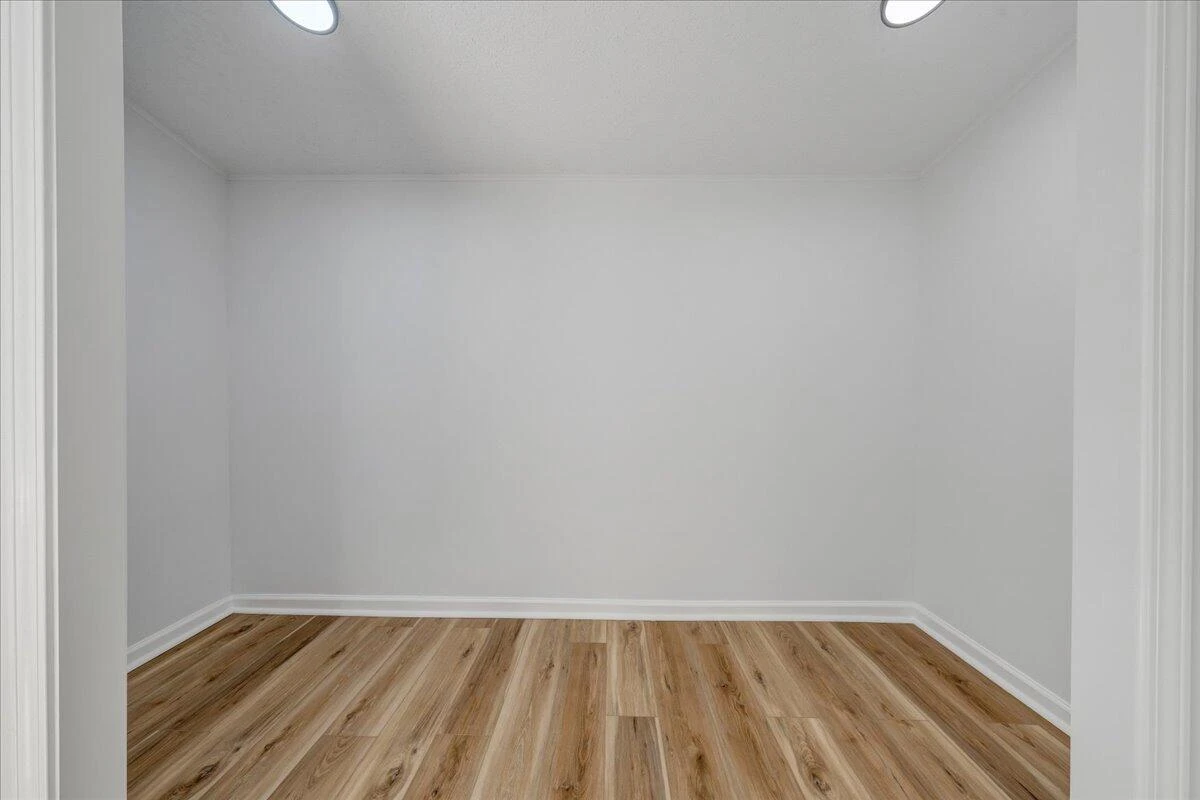 341 Leland LN - Photo 39