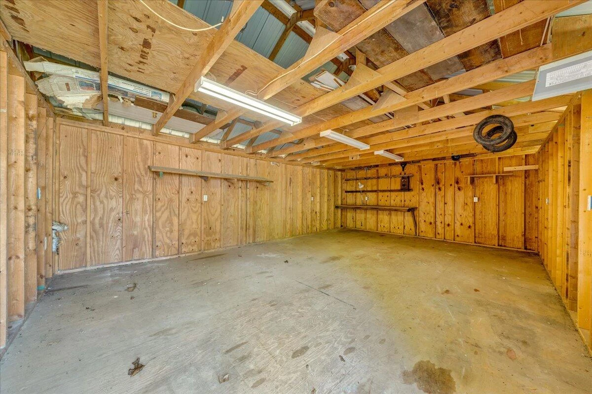341 Leland LN - Photo 46