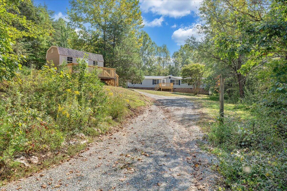 341 Leland LN - Photo 60