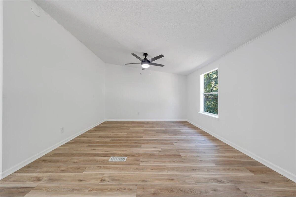 341 Leland LN - Photo 8