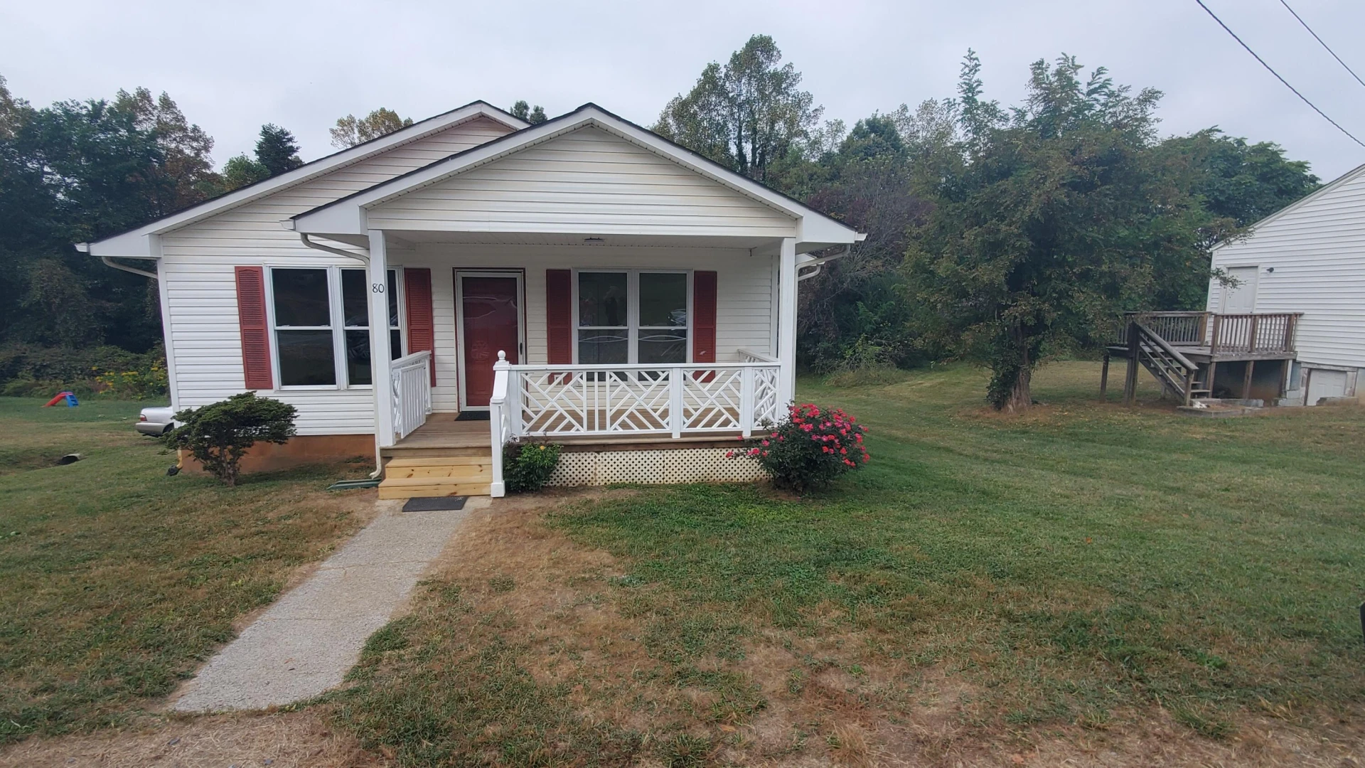 80 Honeywood RD