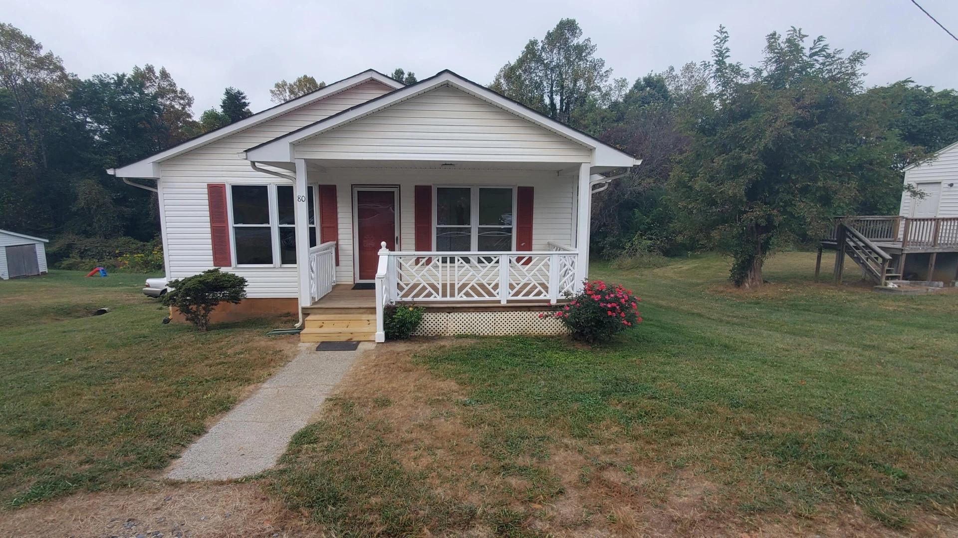 80 Honeywood RD - Photo 14