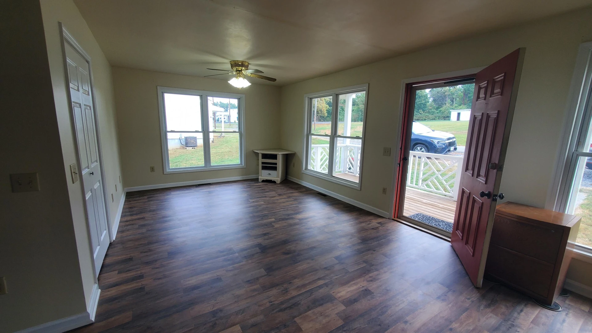 80 Honeywood RD - Photo 4