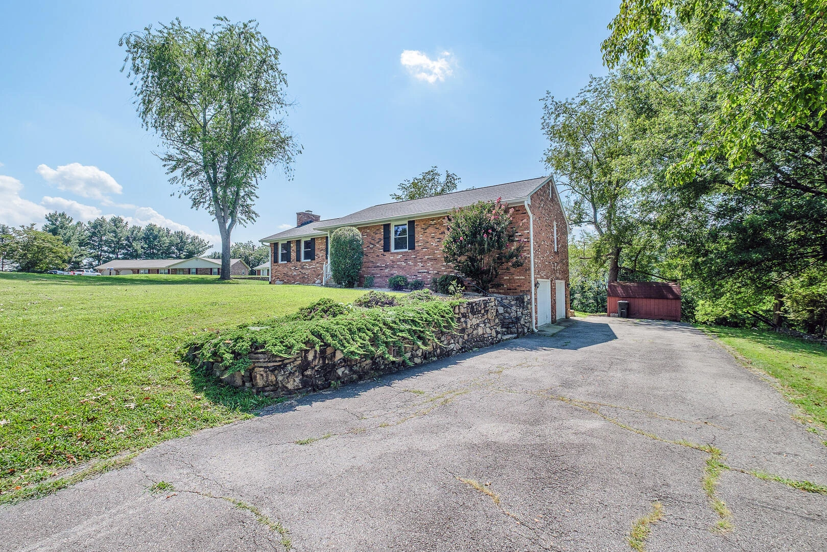 17 Pinehurst DR - Photo 2
