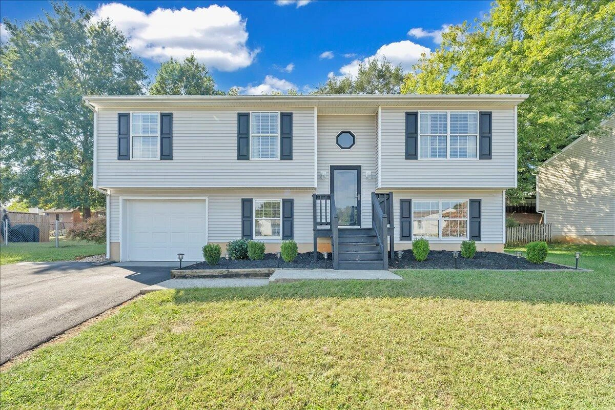 859 Orlando AVE