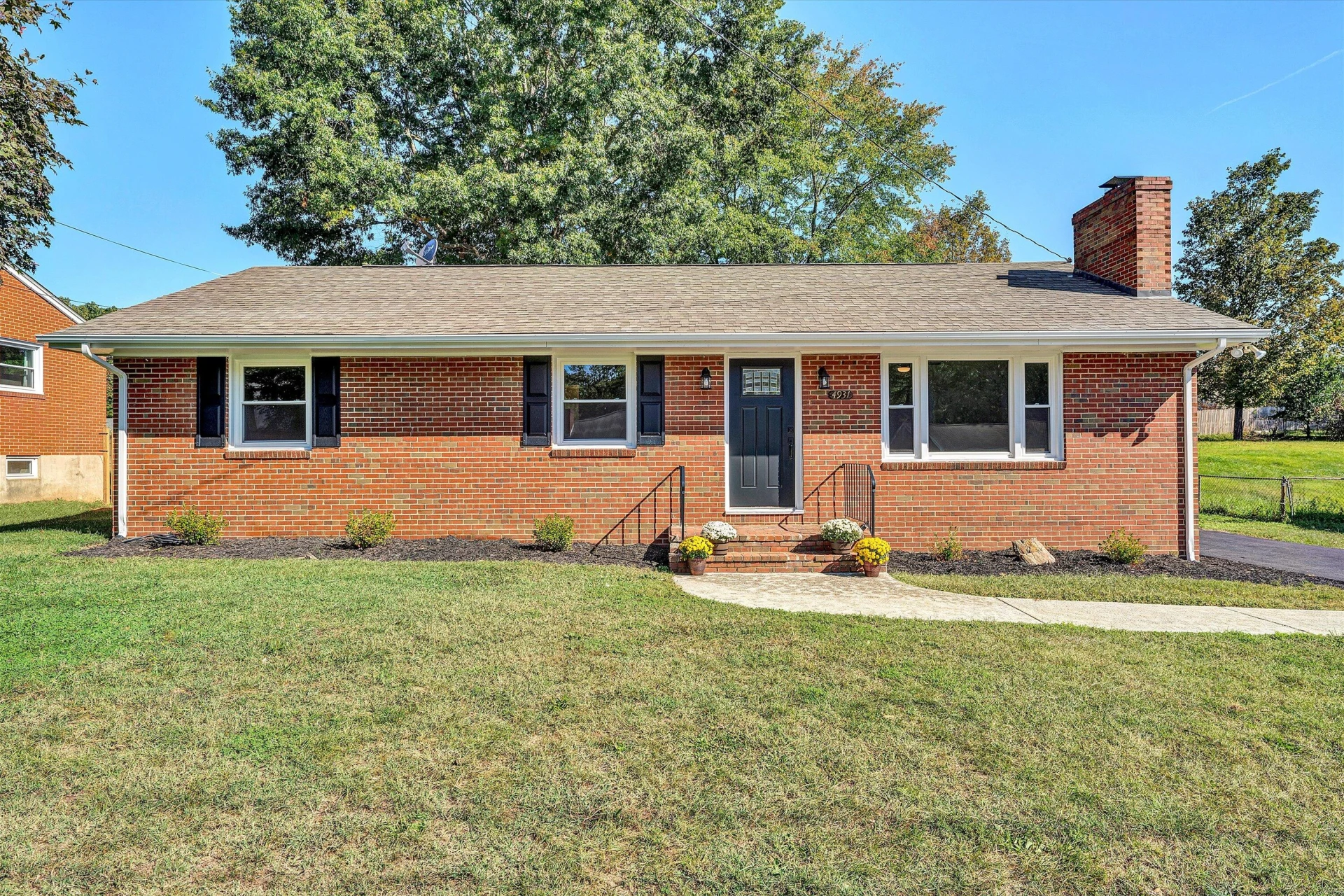 4931 Keithwood DR SW - Photo 5