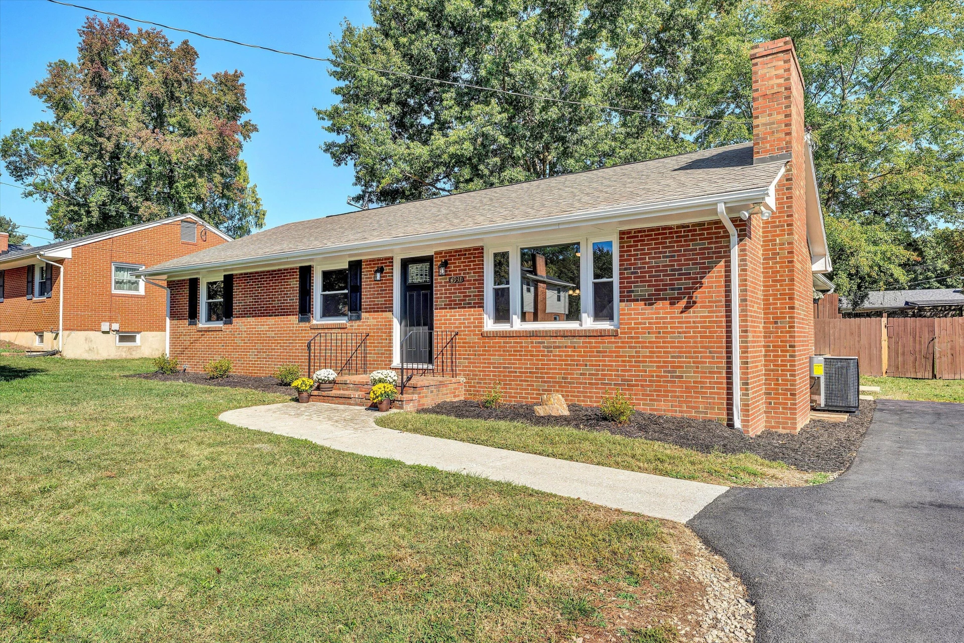 4931 Keithwood DR SW - Photo 6
