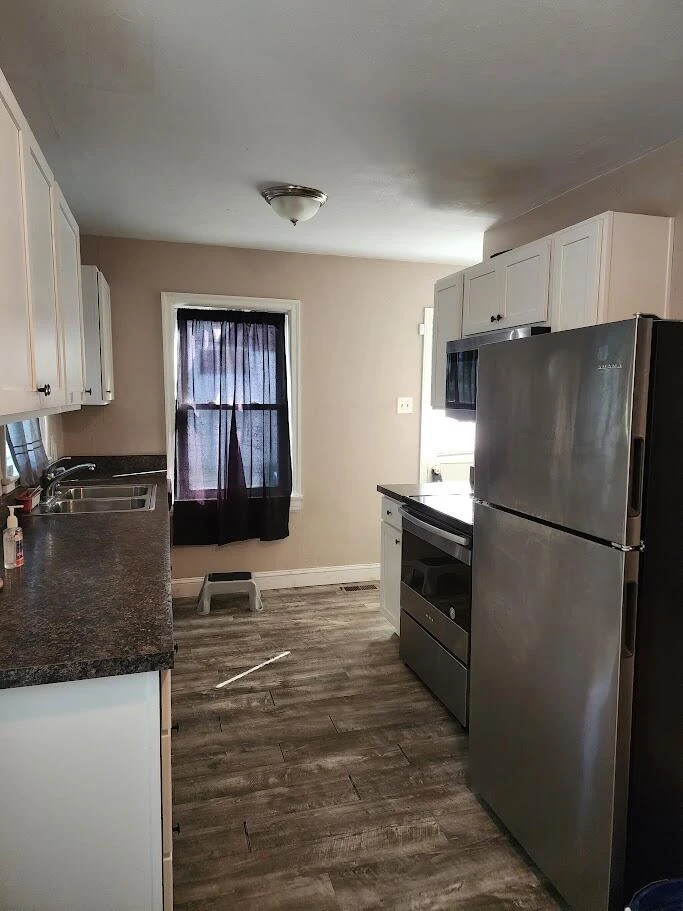825 30th ST NW - Photo 5