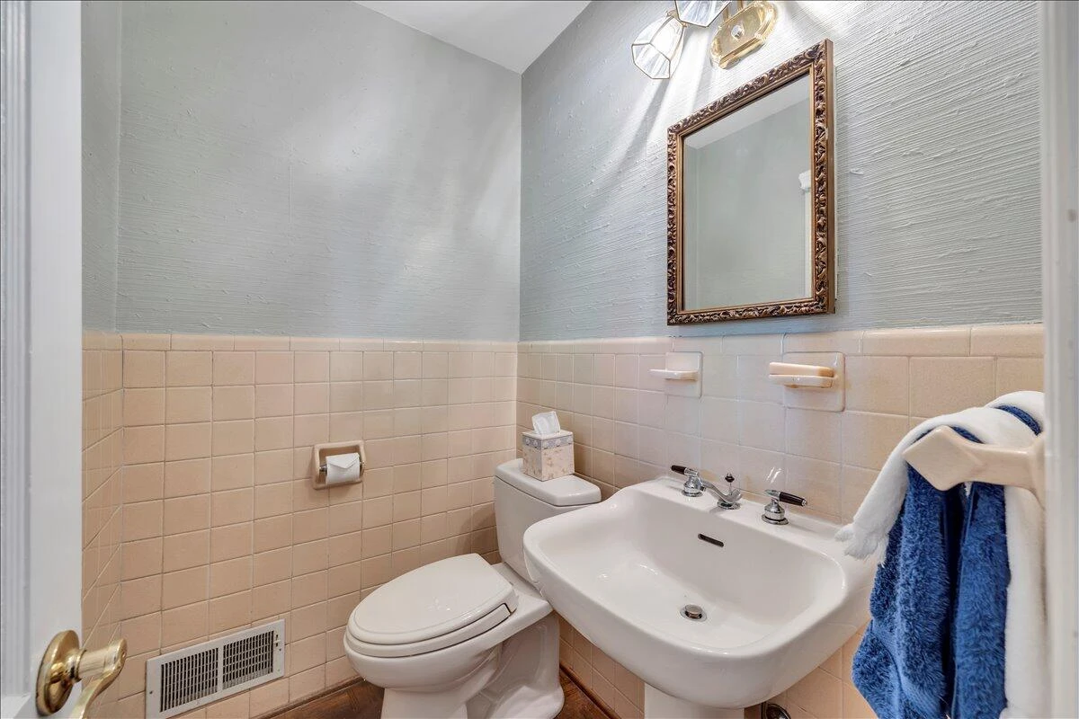 2581 Inglewood RD SW - Photo 4
