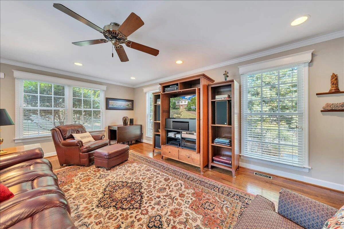 2581 Inglewood RD SW - Photo 59