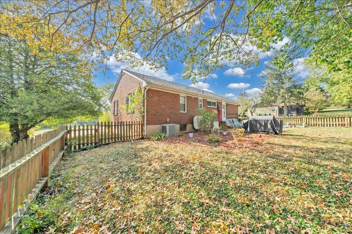 7303 Norman ST - Photo 34