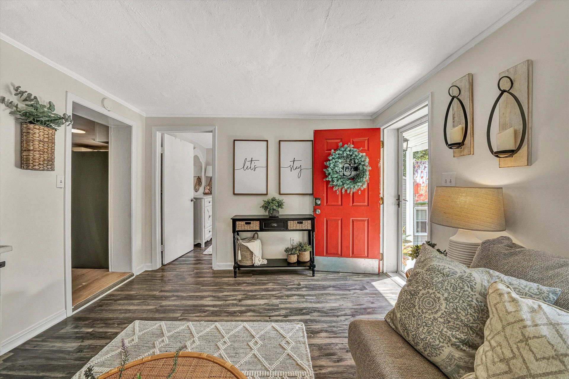718 Goodwin AVE - Photo 8