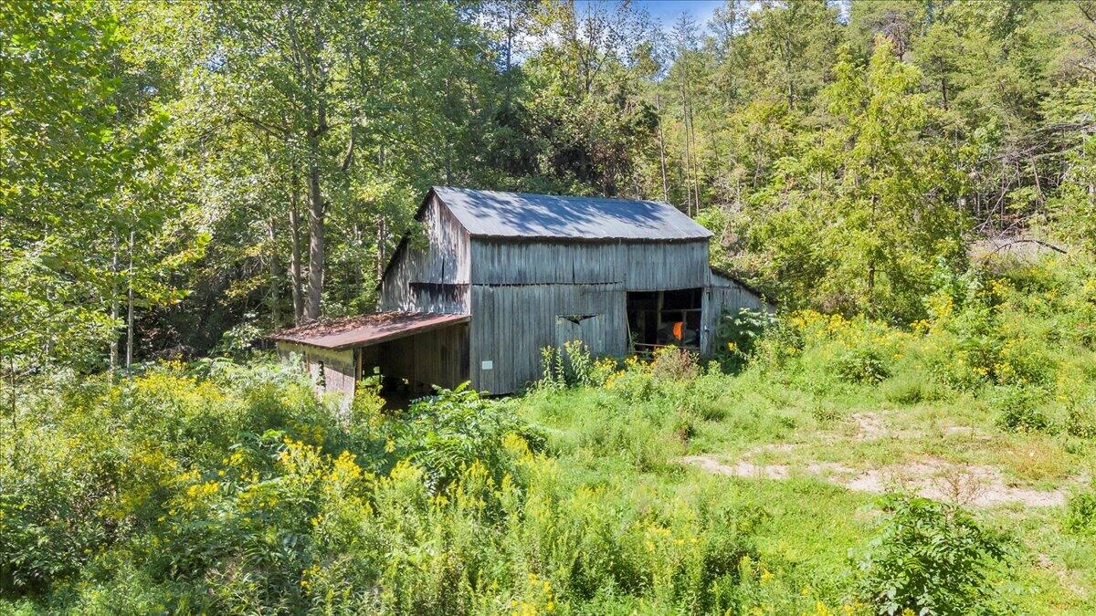 5741 Providence Church RD - Photo 31