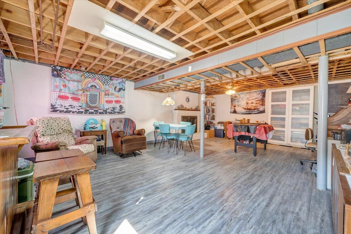 1047 Laymantown RD - Photo 14