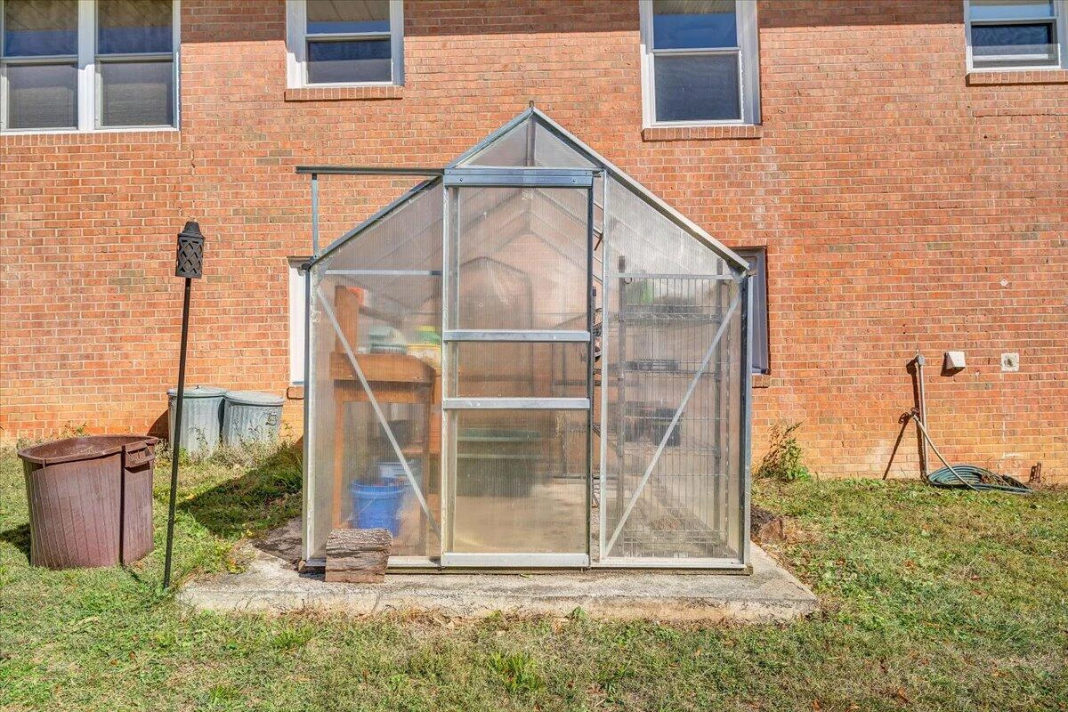 1047 Laymantown RD - Photo 18