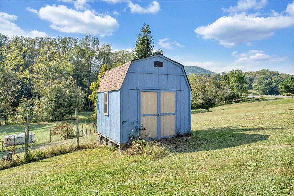1047 Laymantown RD - Photo 21