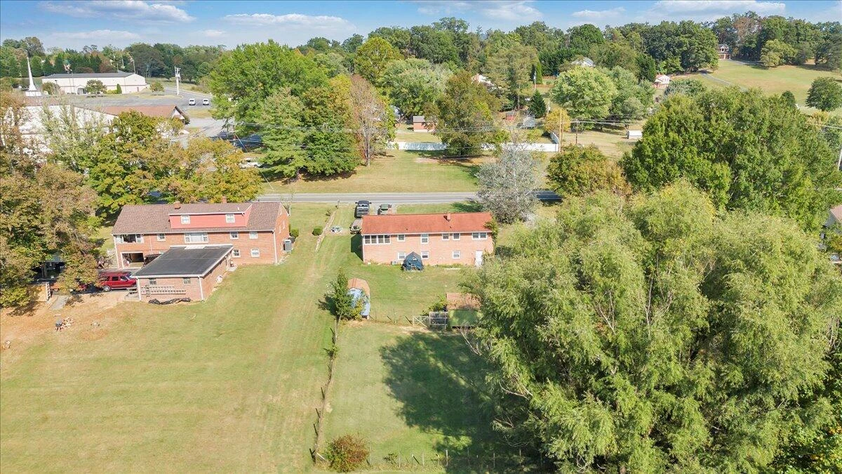 1047 Laymantown RD - Photo 28