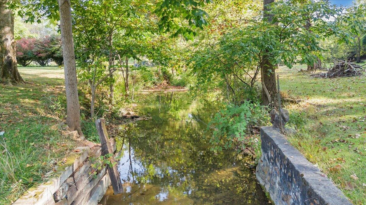 1047 Laymantown RD - Photo 30