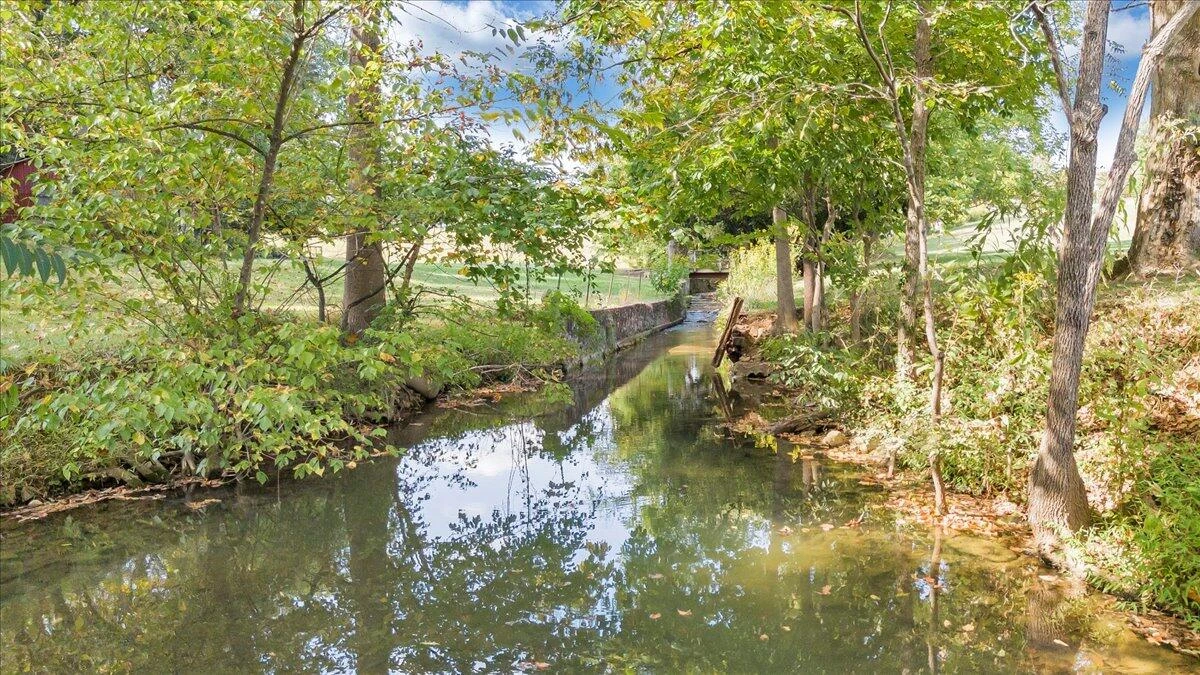 1047 Laymantown RD - Photo 33