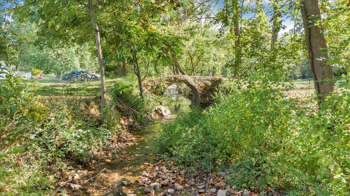 1047 Laymantown RD - Photo 34