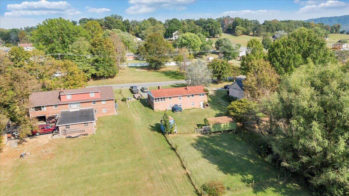 1047 Laymantown RD - Photo 36