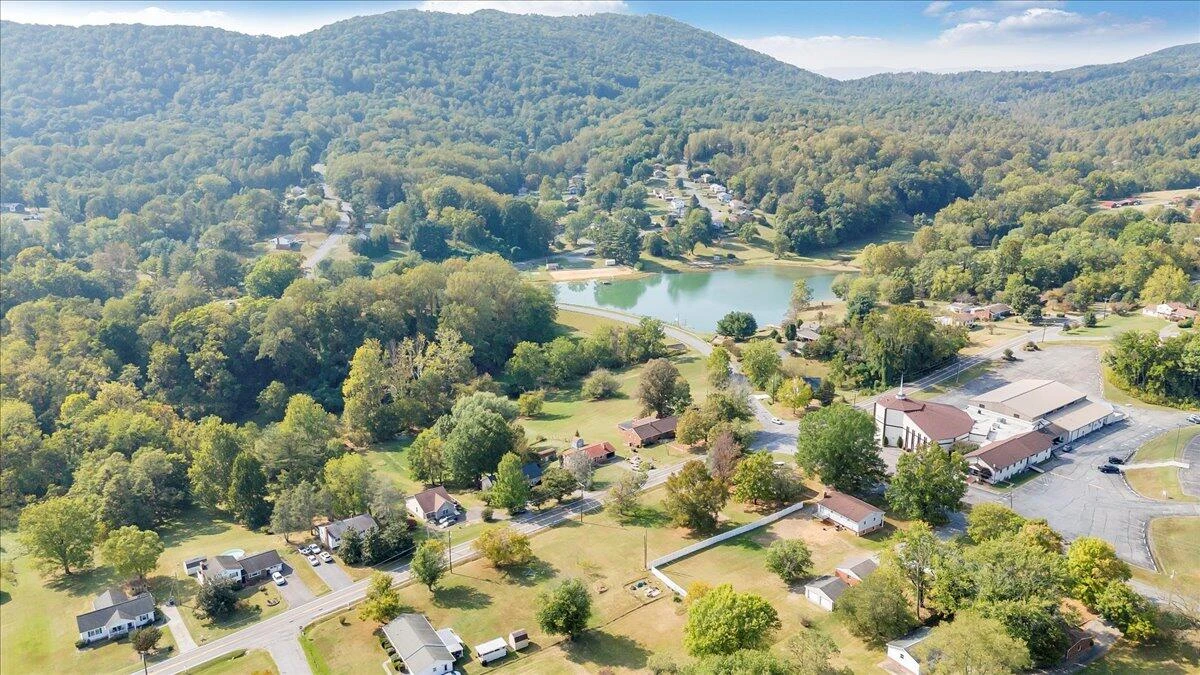 1047 Laymantown RD - Photo 44